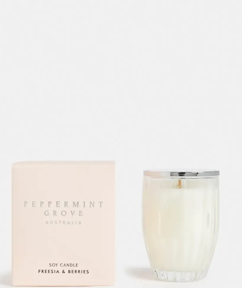 Freesia & Berries Soy Candle<Sussan Clearance