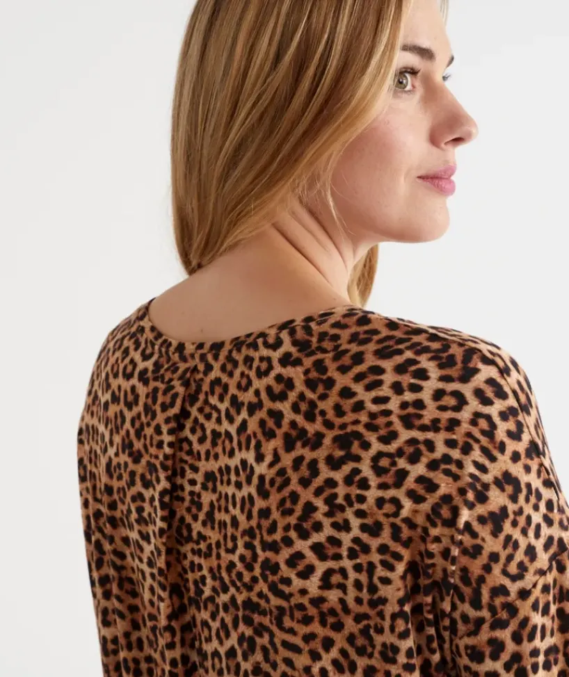 Long Sleeve Animal Pleat Back Top<Sussan