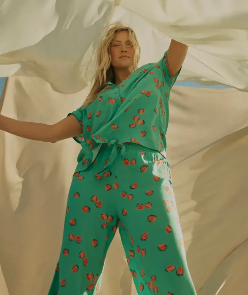 Strawberry Relaxed Pyjama Set<Sussan Hot