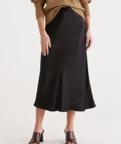 Winter Satin Slip Skirt<Sussan
